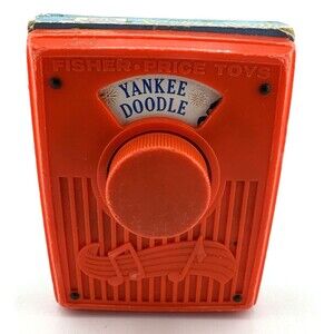 Vintage 1975 Fisher Price Wind Up Pocket Radio Music Yankee Doodle Toy 779